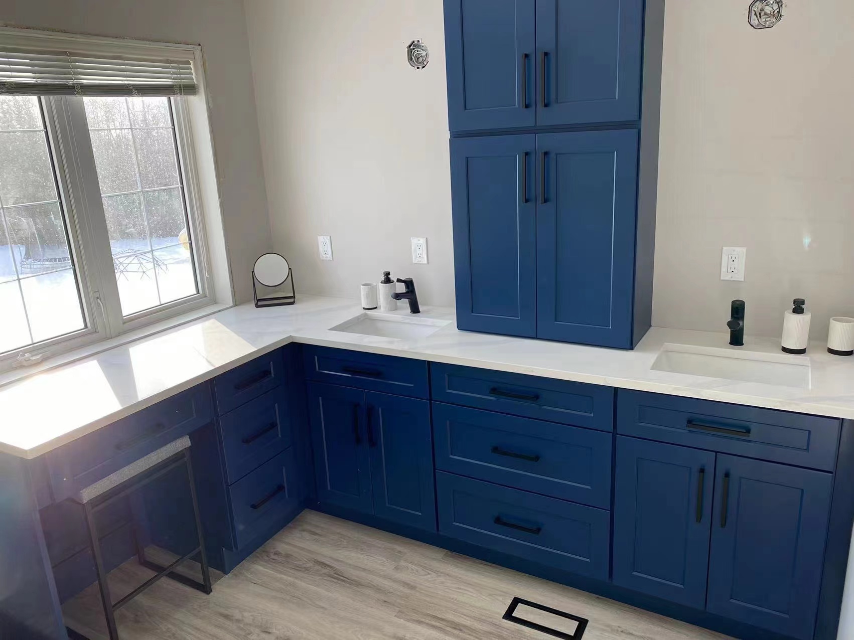 UR COWRY CABINETS photo 3