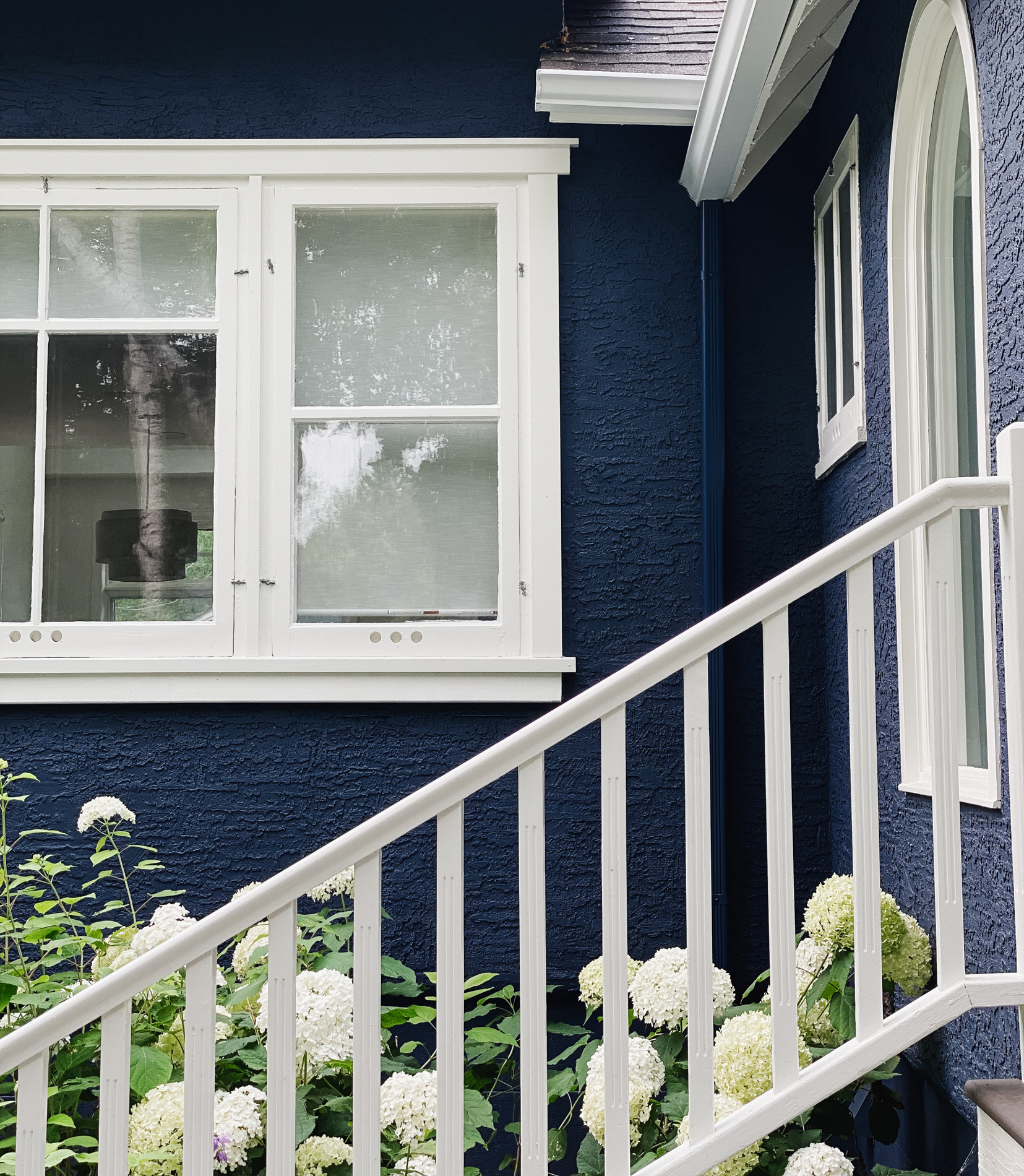 Exterior trim painting