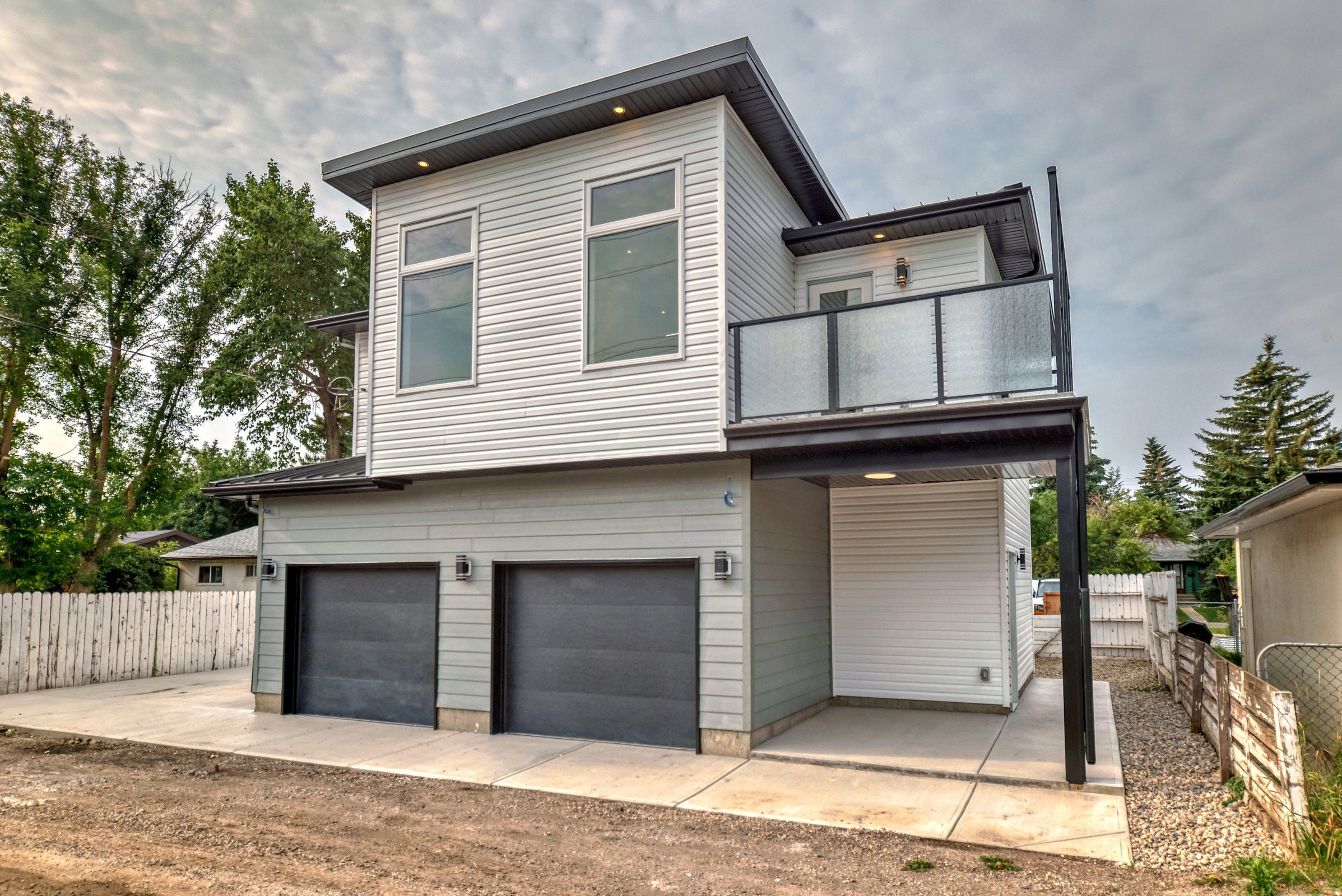 Garage Suites photo 3