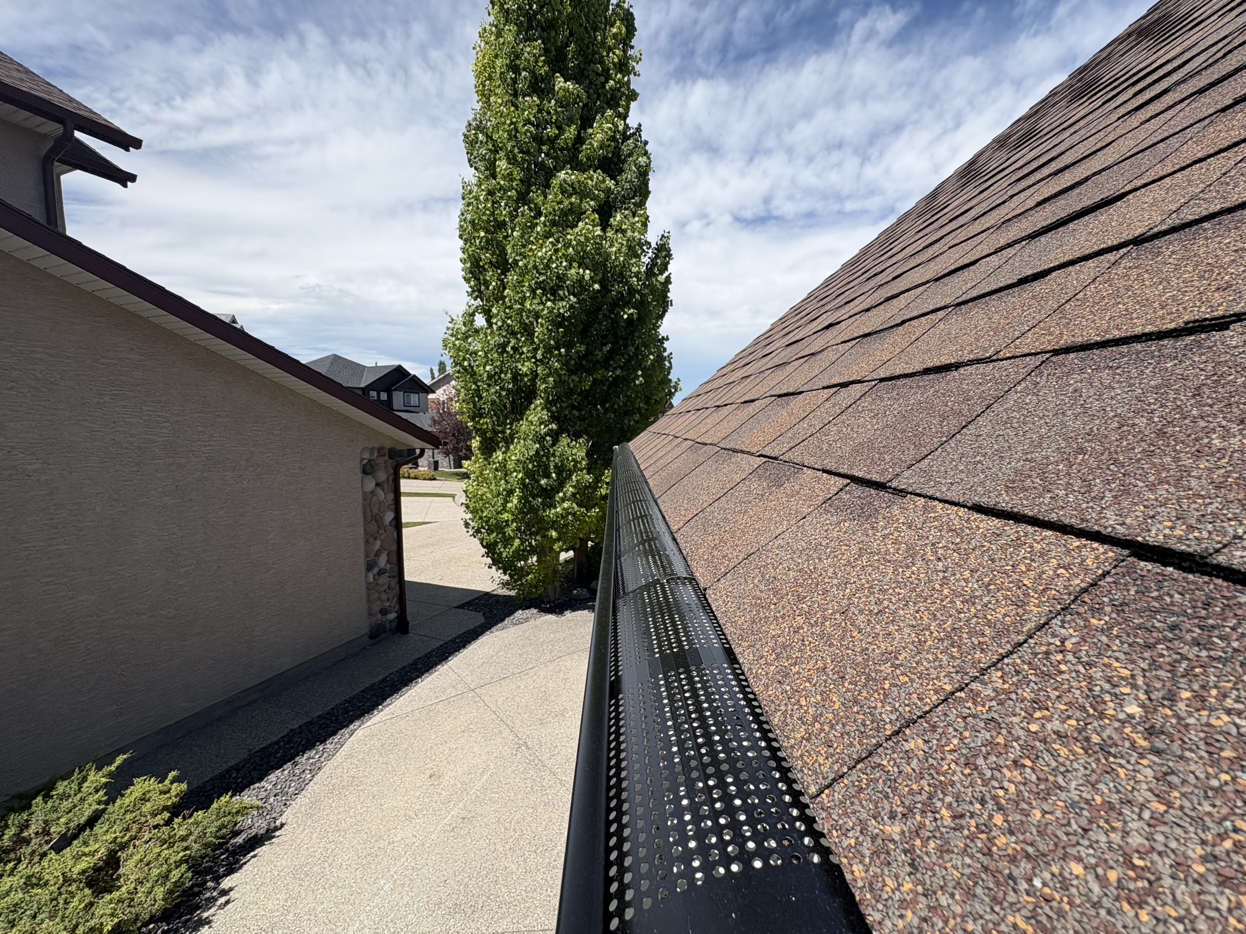 Peakline Roofing & Exteriors photo 3
