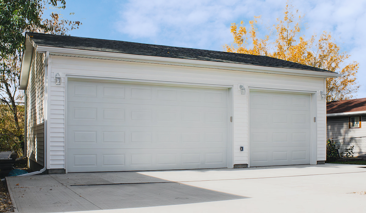 3 Car Garage Built in Morinville